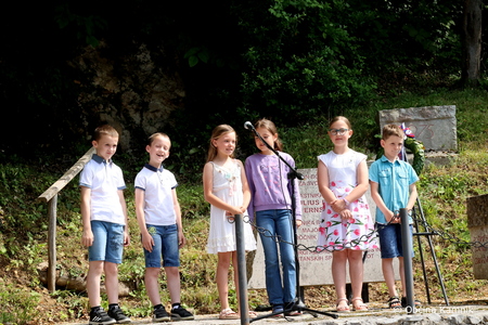 Spominska slovesnost v Češnjicah  (21)